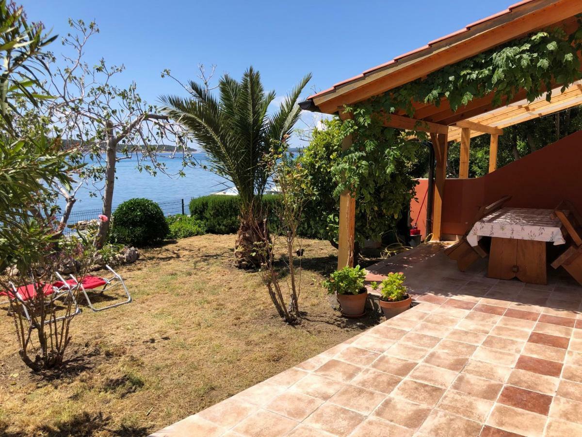 House Ema Villa Barbat na Rabu Luaran gambar